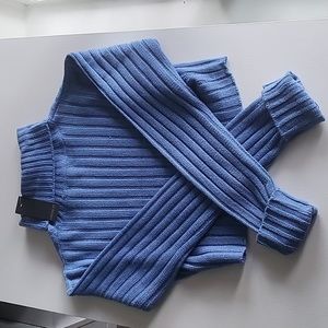 NWT Cropped Turtleneck